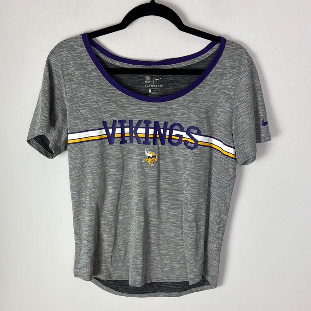 Nike Vikings Tee Shirt - Women's Medium